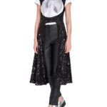 Vestă cu paiete și față deschisă