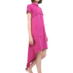 Rochie fuchsia plisată cu mâneci scurte
