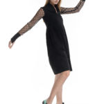 Rochie neagra cu pliuri in talie si guler kimono