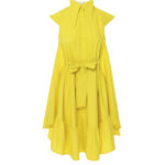 Rochie galbenă cu efect de pelerină și talie marcată