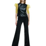 Top negru din piele cu fermoar la spate