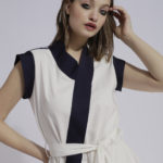 Rochie albă cu detalii din panglică albastră