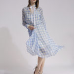 Rochie albastră din voal cu guler tip panglică albă