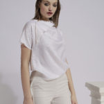 Bluză din mătase cu guler ajustabil