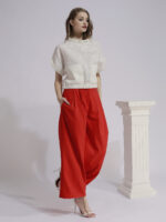 Bluză albă din bumbac cu buzunare supradimensionate - imagine 2