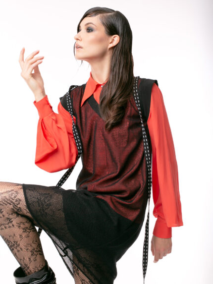 Rochie din plasa cu decolteu in V Mesh dress with V-neckline