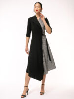 Rochie neagra cu insertie in carouri