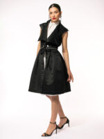 Vesta neagra cu fermoar in talie