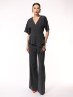 Pantaloni gri cu dungi fine