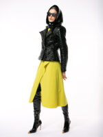 Jachetă Scurtă Cambrată din Latex - imagine 2