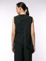 Bluză neagră din vascoză cu tiv asimetric - imagine 4