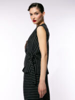 Bluză neagră din vascoză cu tiv asimetric - imagine 5